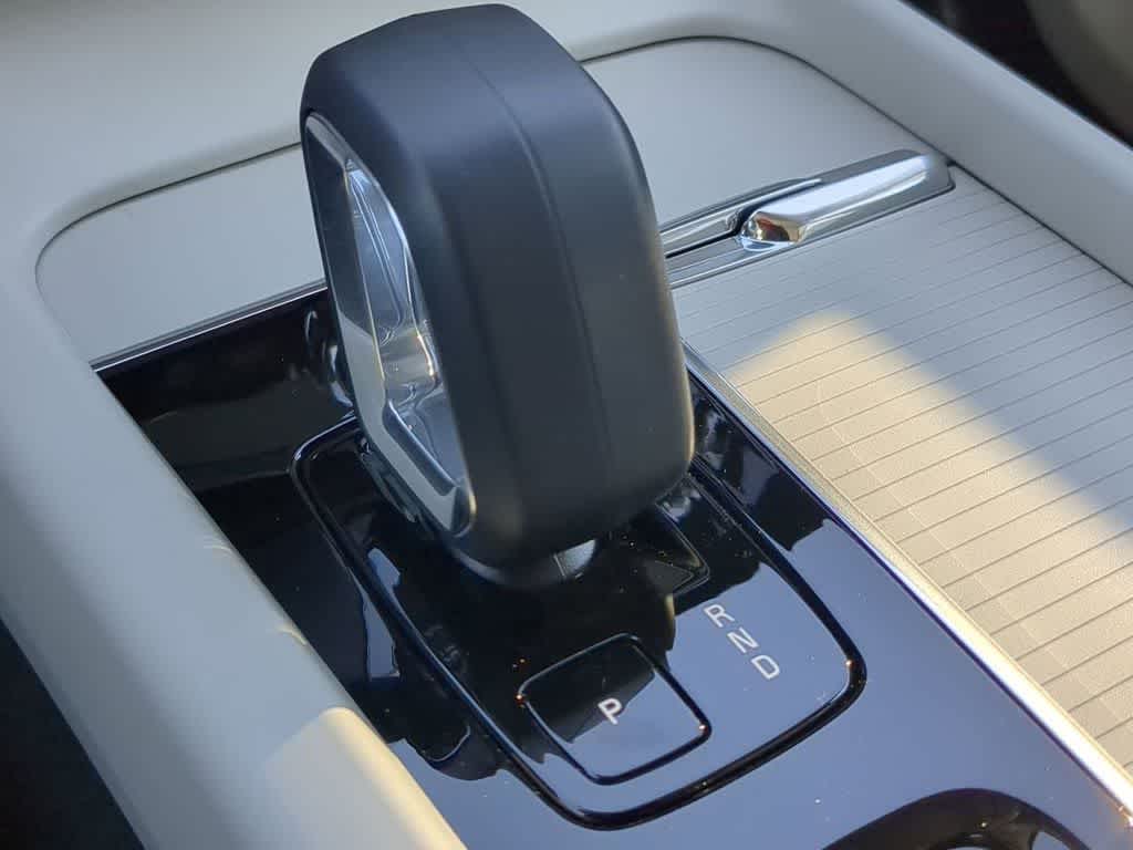 Thumbnail: 2025 Volvo XC60 - 30