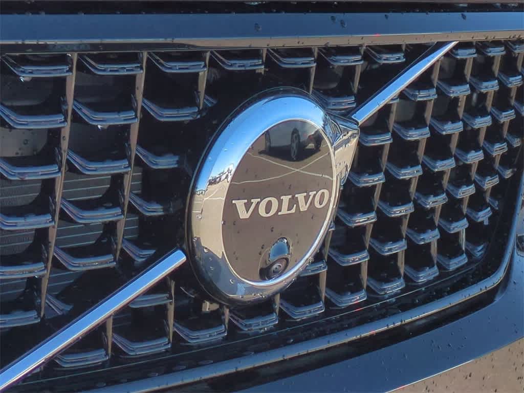 Thumbnail: 2026 Volvo XC40 - 11