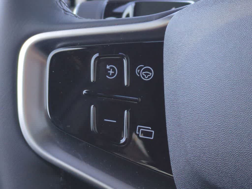 Thumbnail: 2025 Volvo EX30 - 23