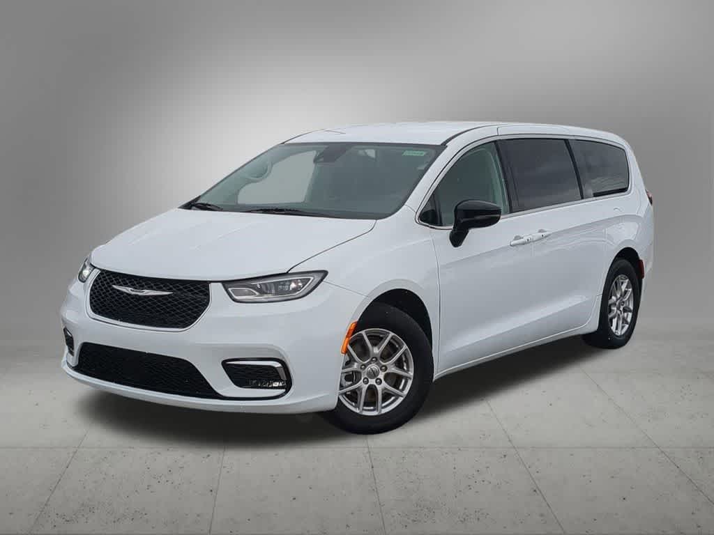 Thumbnail: 2024 Chrysler Pacifica - 1