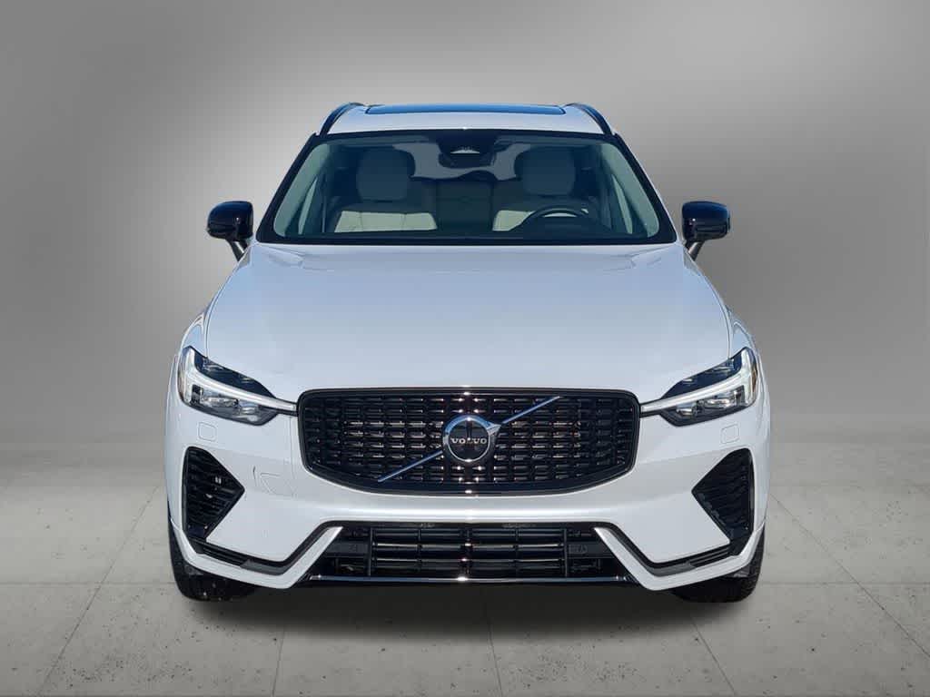 Thumbnail: 2025 Volvo XC60 - 9