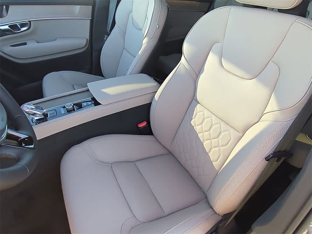 Thumbnail: 2026 Volvo XC90 - 14