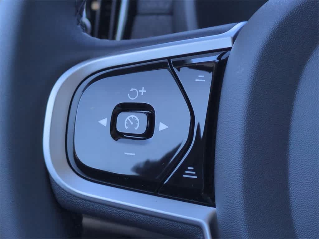 Thumbnail: 2026 Volvo XC90 - 23