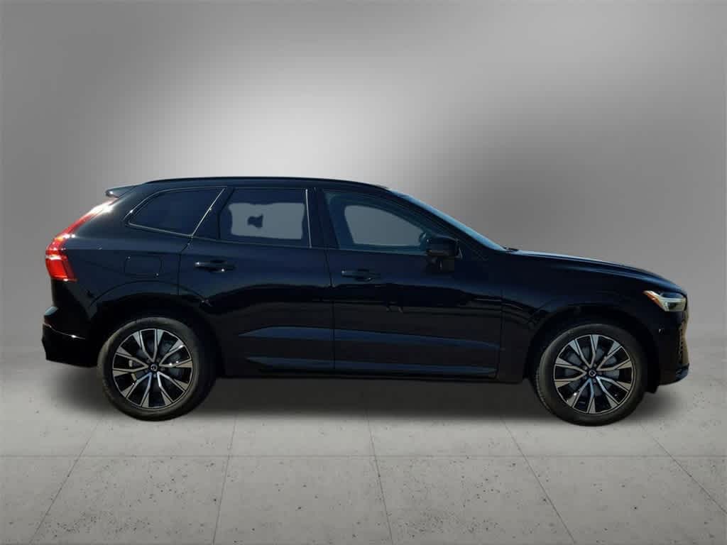 Thumbnail: 2025 Volvo XC60 - 7