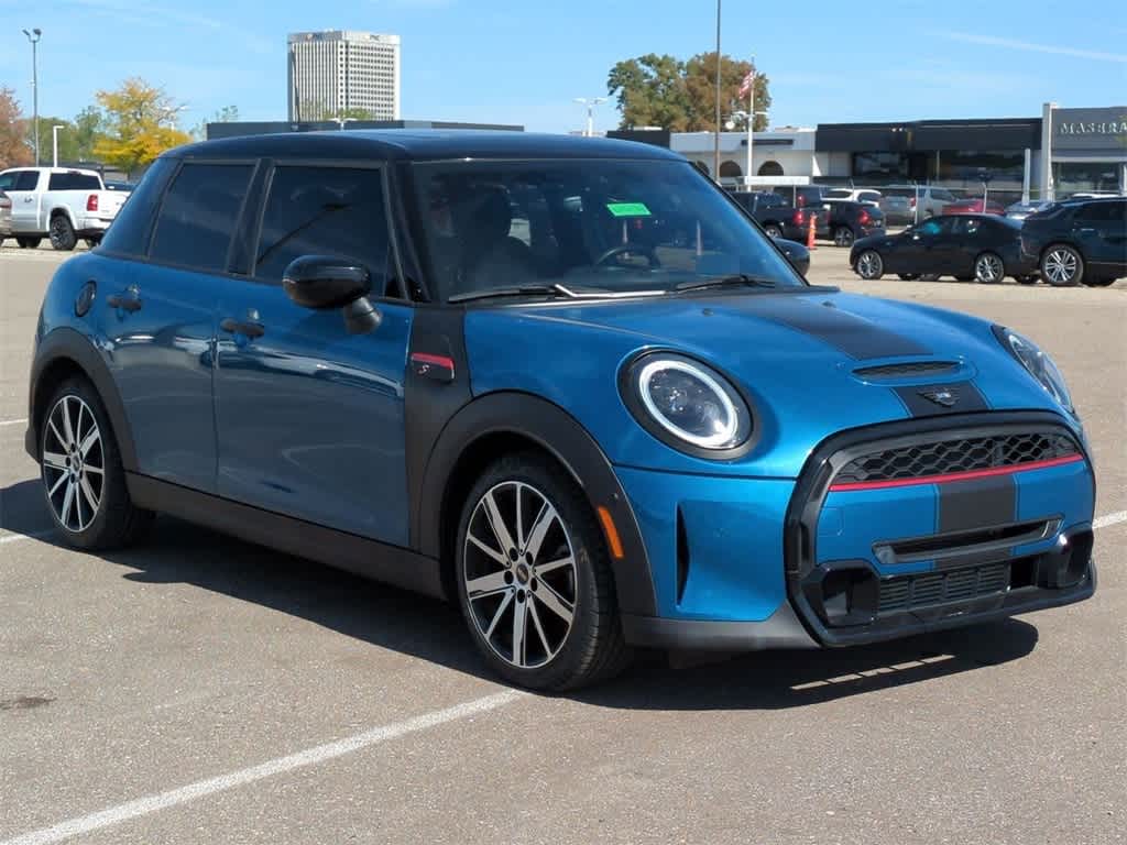 Thumbnail: 2022 MINI Cooper Hardtop - 8