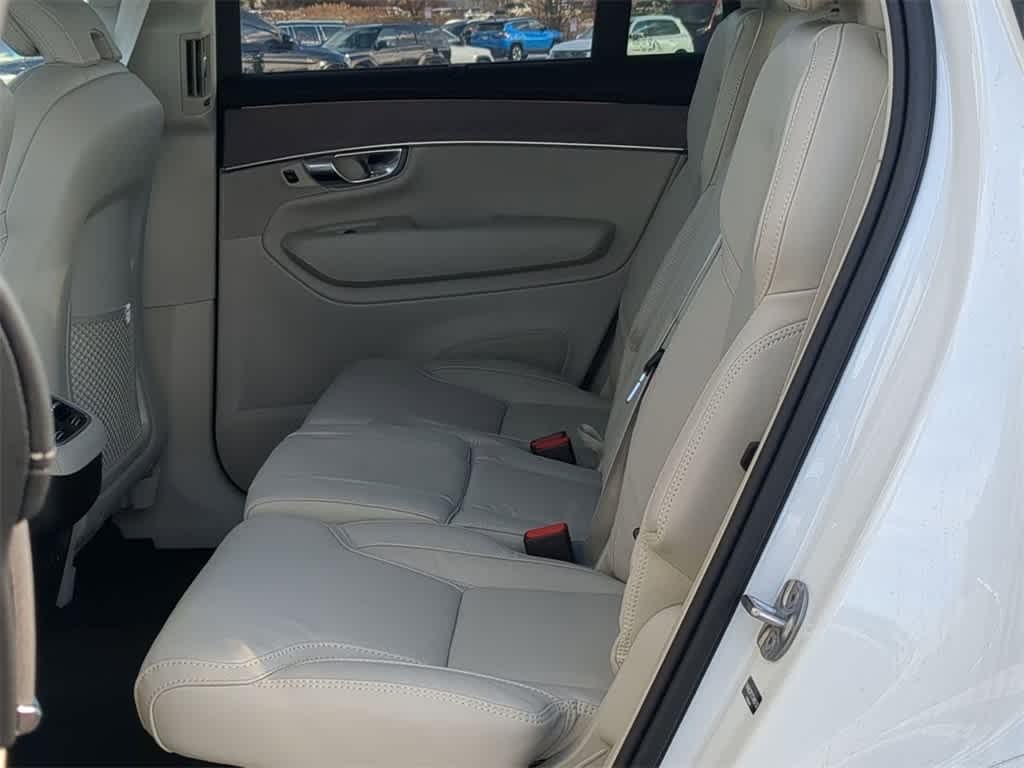 Thumbnail: 2026 Volvo XC90 - 18