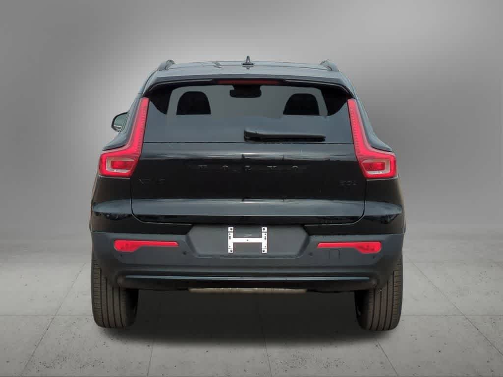 Thumbnail: 2026 Volvo XC40 - 5