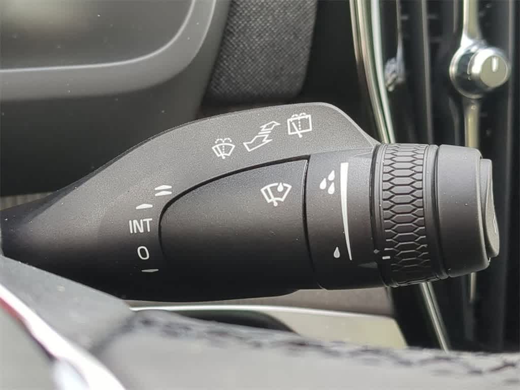 Thumbnail: 2026 Volvo XC90 - 17