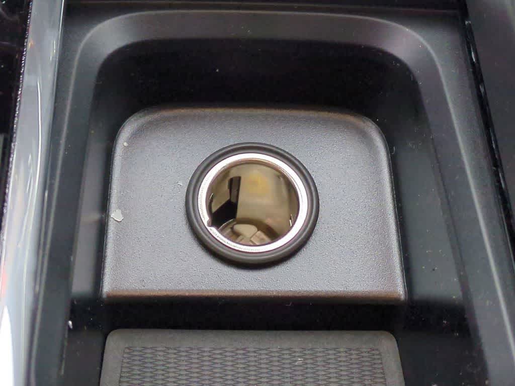 Thumbnail: 2026 Volvo XC60 - 31