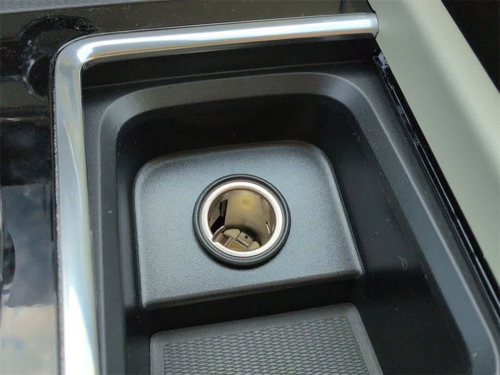 Thumbnail: 2026 Volvo XC60 - 31