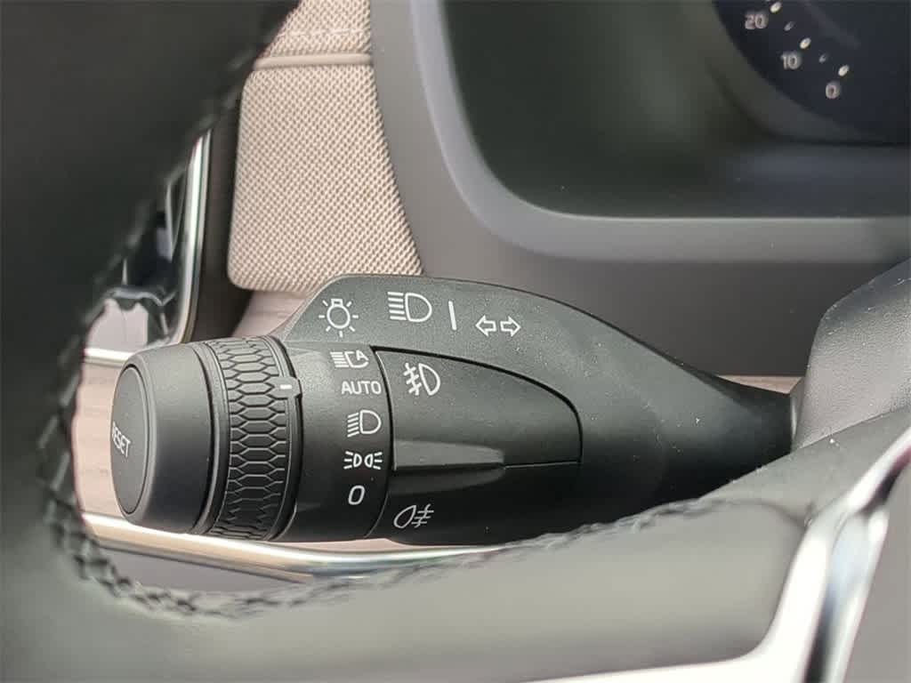 Thumbnail: 2026 Volvo XC90 - 25