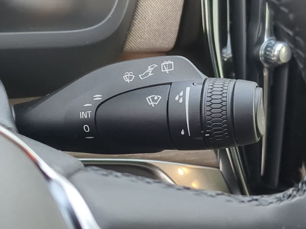 Thumbnail: 2026 Volvo XC90 - 17