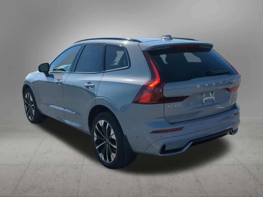 Thumbnail: 2026 Volvo XC60 - 4