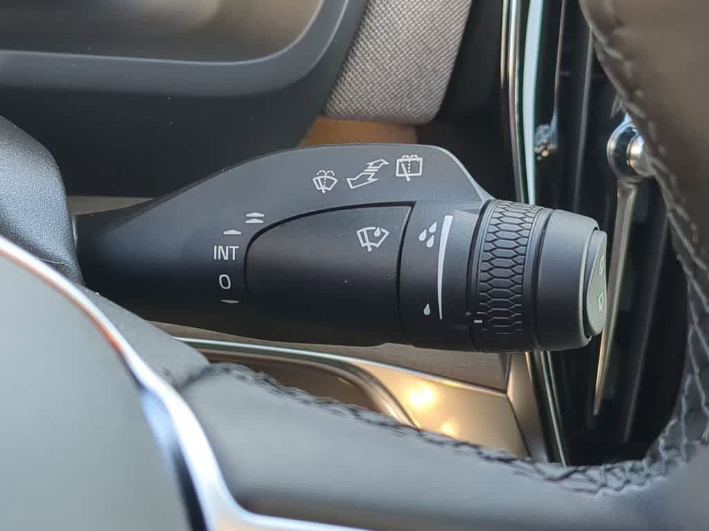 Thumbnail: 2026 Volvo XC90 - 24