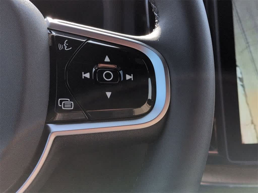 Thumbnail: 2026 Volvo XC60 - 24