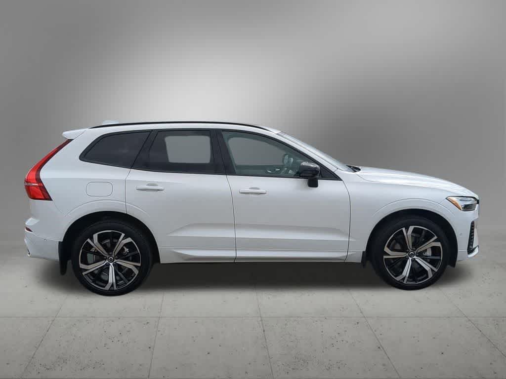 Thumbnail: 2025 Volvo XC60 - 7