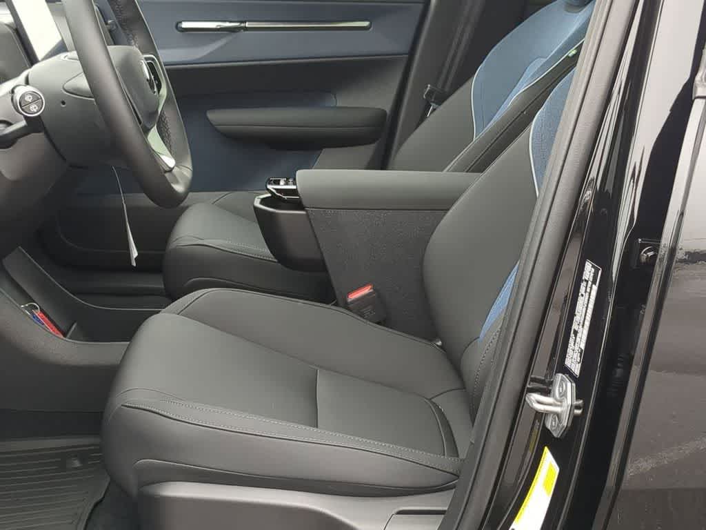 Thumbnail: 2025 Volvo EX30 - 15