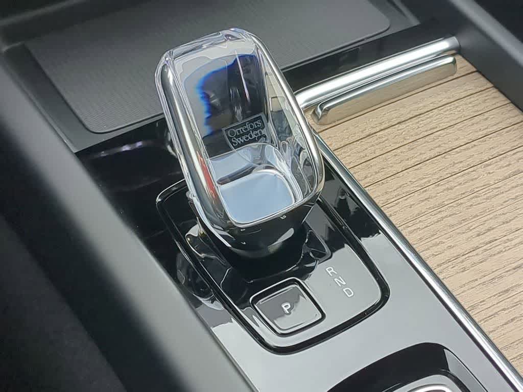 Thumbnail: 2026 Volvo XC60 - 30