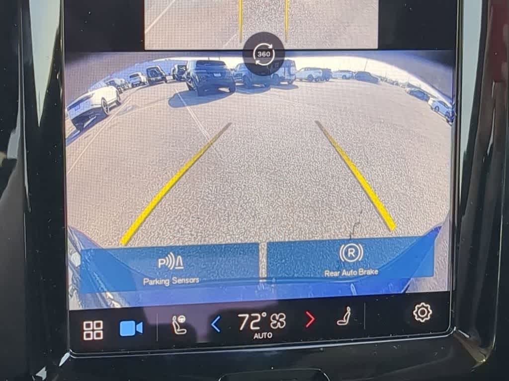 Thumbnail: 2025 Volvo XC60 - 28