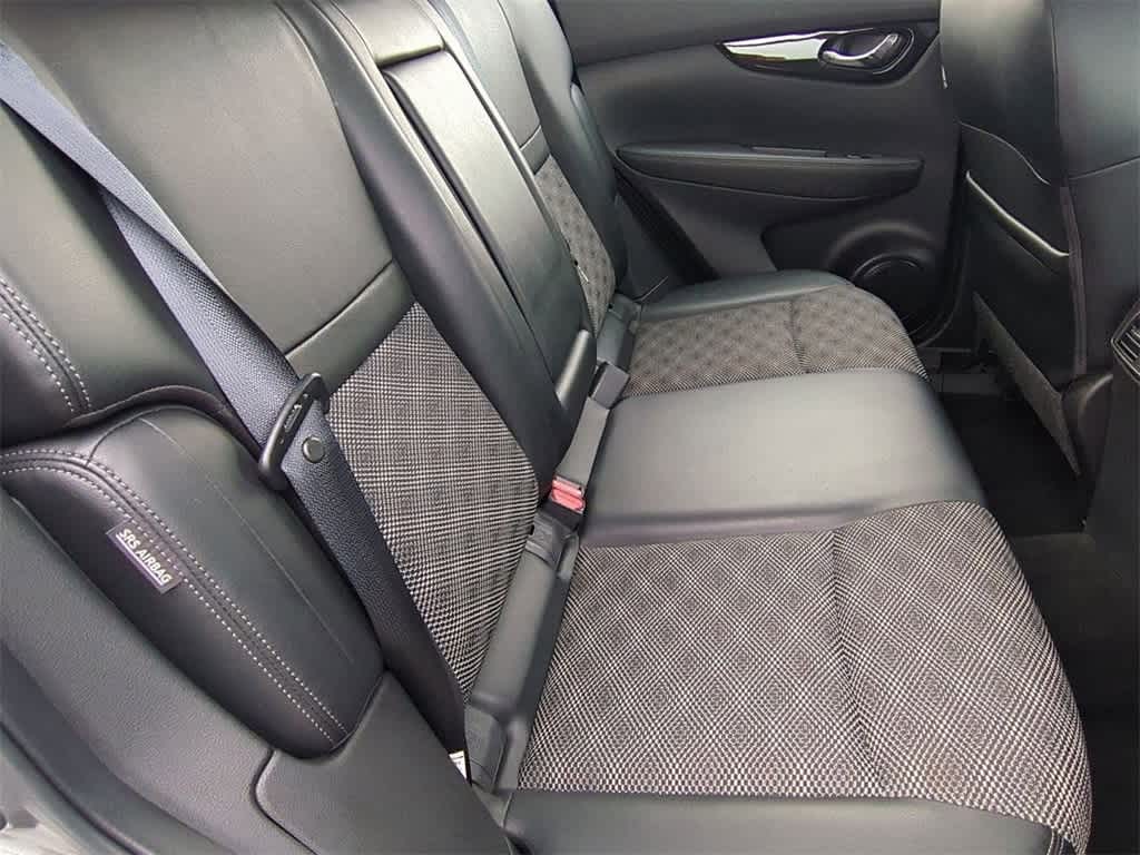 Thumbnail: 2022 Nissan Rogue Sport - 20