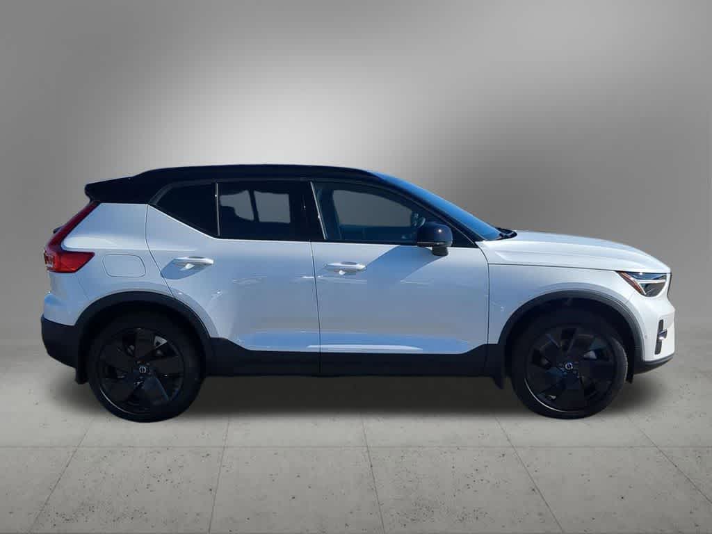 Thumbnail: 2026 Volvo XC40 - 7
