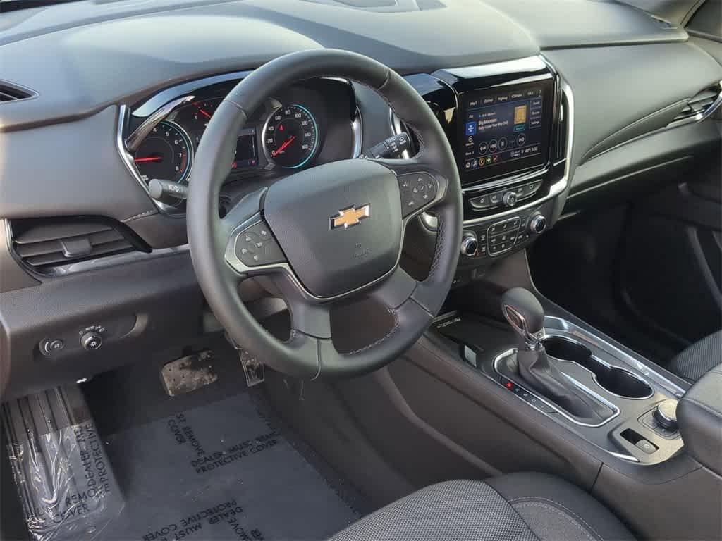 Thumbnail: 2024 Chevrolet Traverse - 2