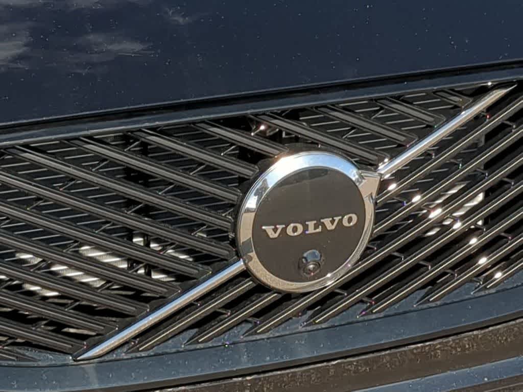 Thumbnail: 2026 Volvo XC60 - 11