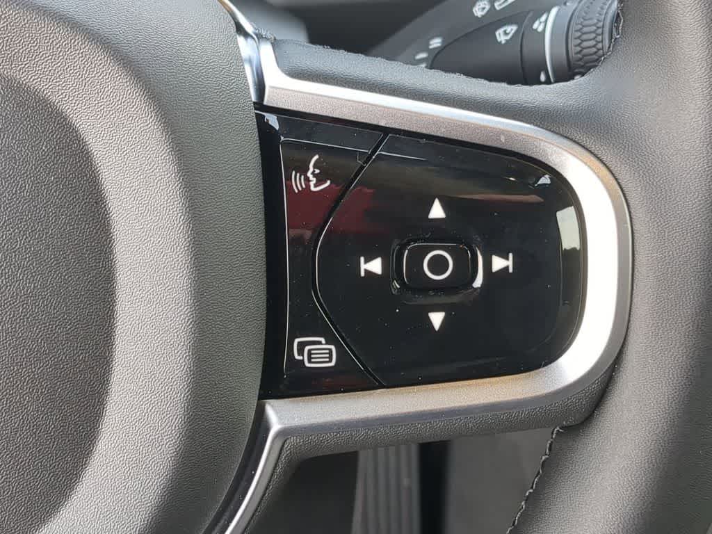 Thumbnail: 2026 Volvo XC90 - 16