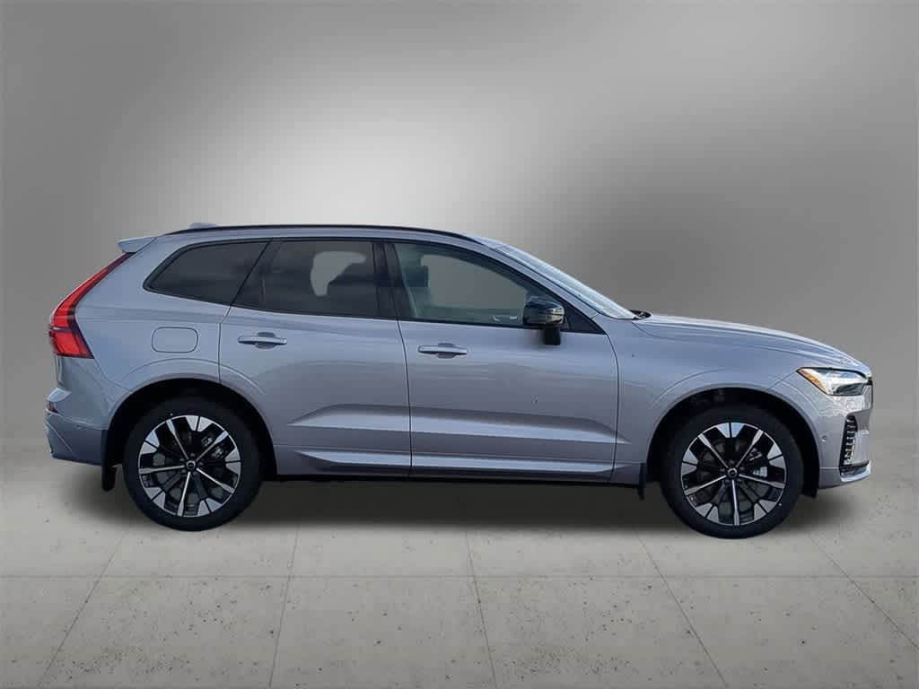 Thumbnail: 2026 Volvo XC60 - 7
