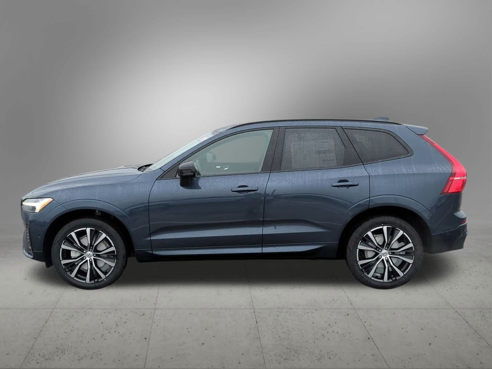 2025 Volvo XC60 B5 Plus 3