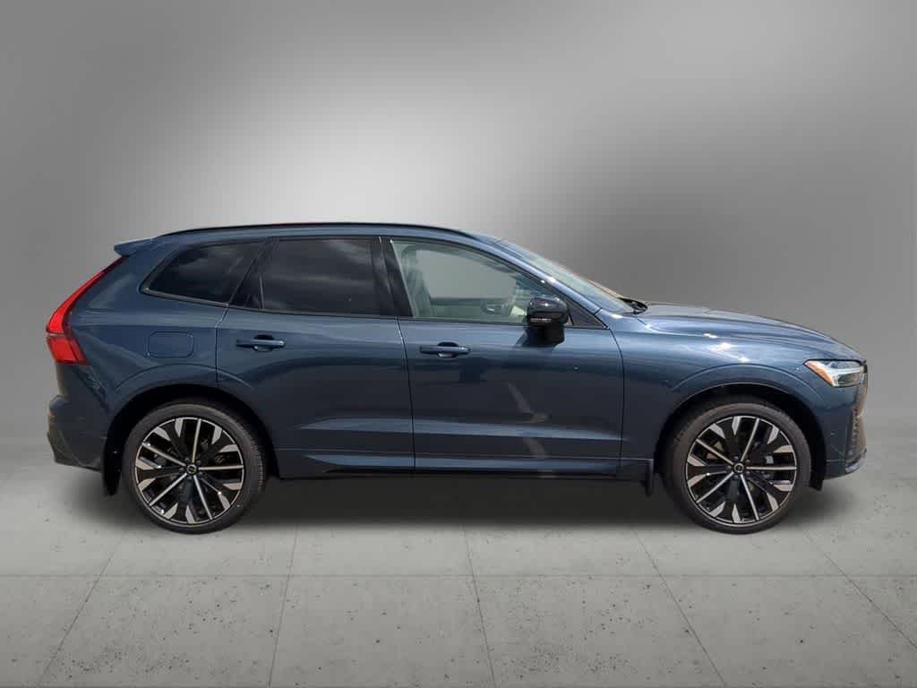 Thumbnail: 2026 Volvo XC60 - 7