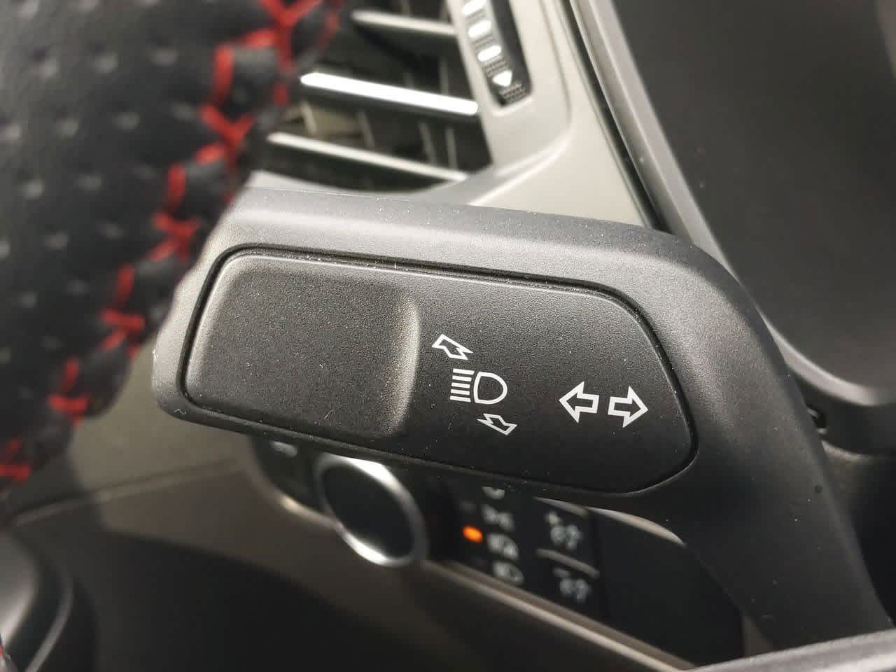 2024 Ford Escape ST-Line 25