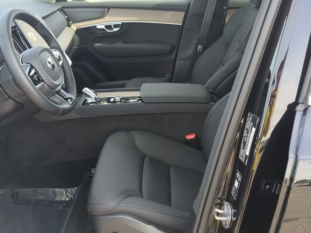 2026 Volvo XC90 Plus - Photo 15
