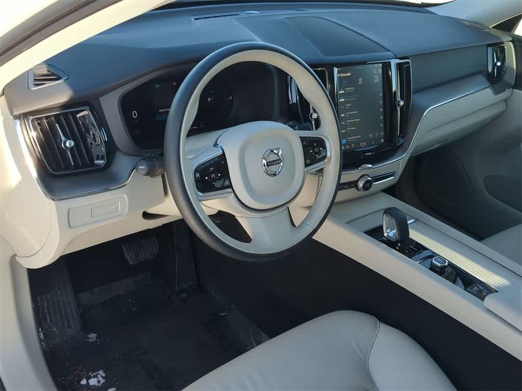 Thumbnail: 2025 Volvo XC60 - 2