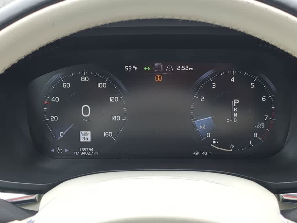 Thumbnail: 2019 Volvo XC60 - 32