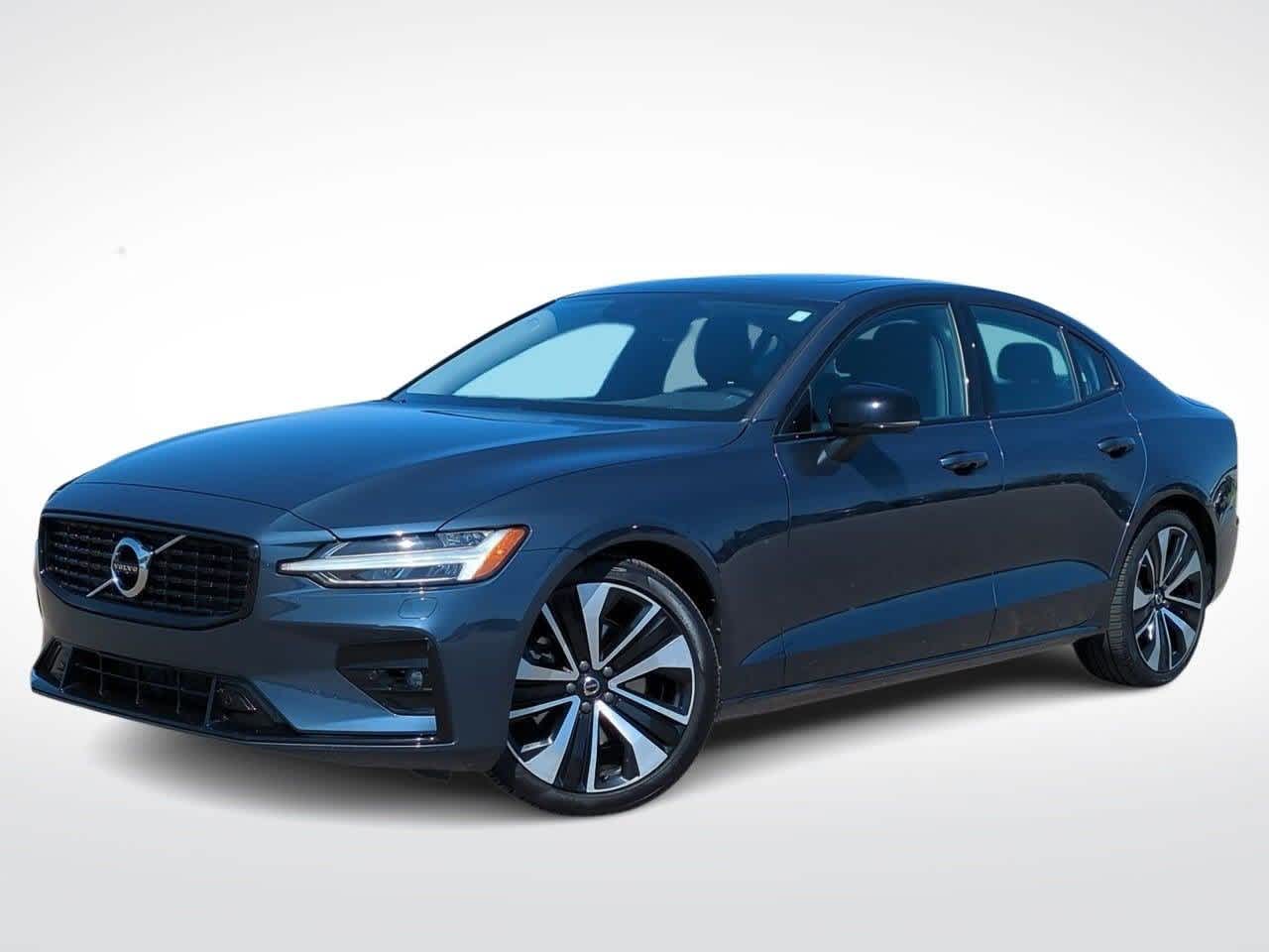 2022 Volvo S60 B5 Momentum -
                  Troy, MI