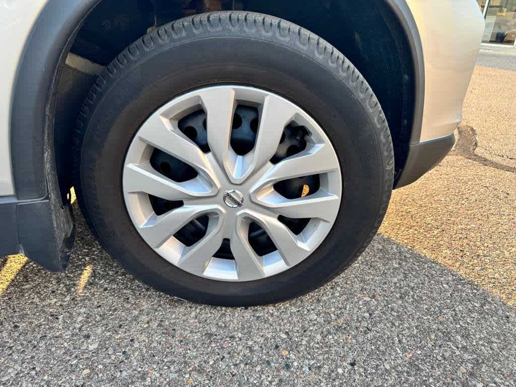 Thumbnail: 2017 Nissan Rogue - 12