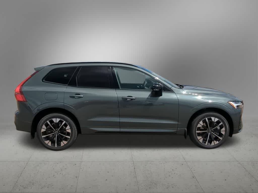 Thumbnail: 2026 Volvo XC60 - 7