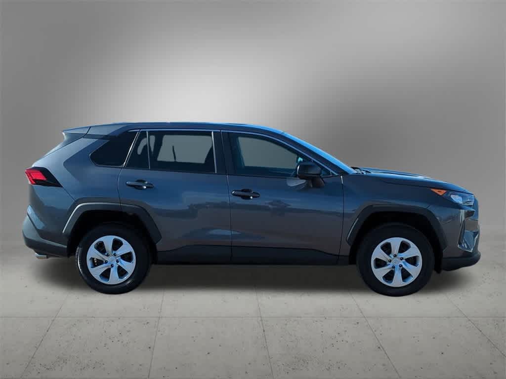 Thumbnail: 2022 Toyota RAV4 - 7
