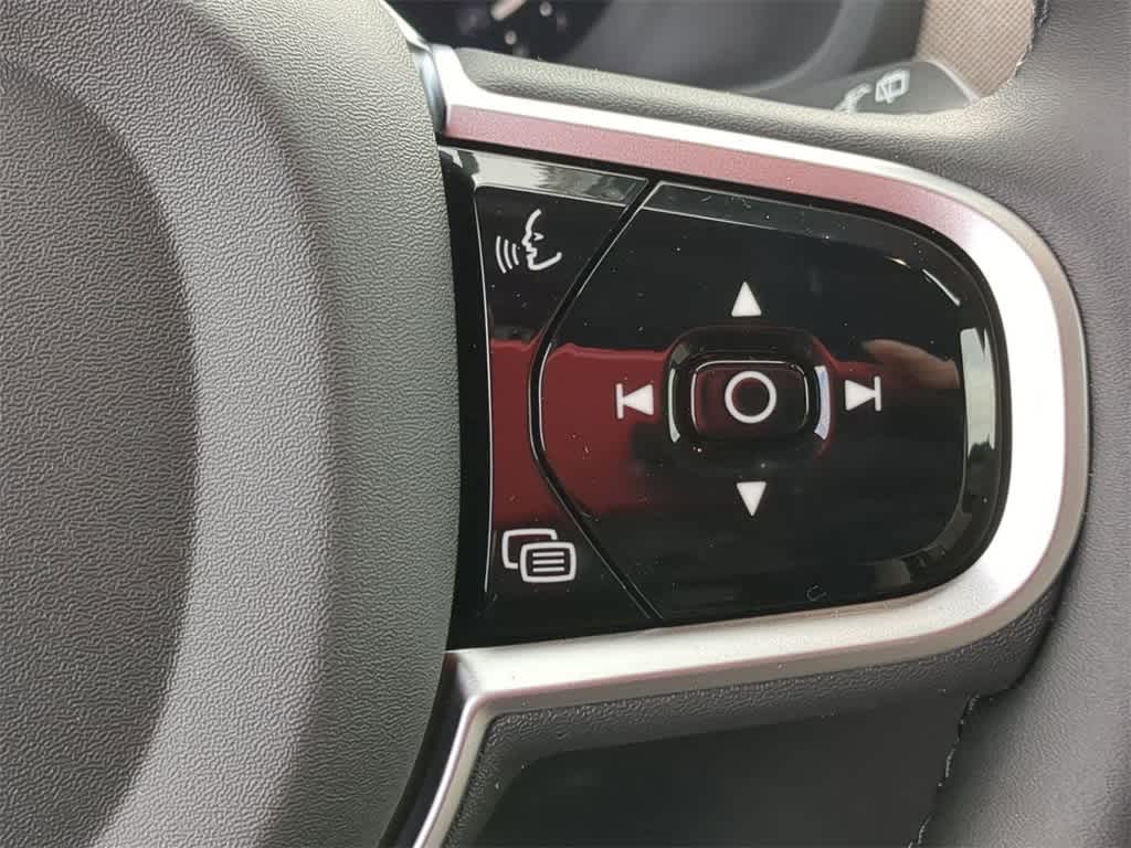 Thumbnail: 2026 Volvo XC90 - 23