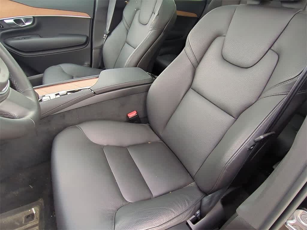 Thumbnail: 2025 Volvo XC90 - 15