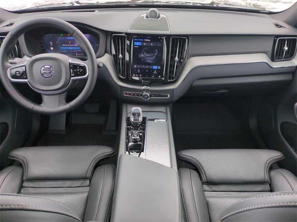 Thumbnail: 2025 Volvo XC60 - 7