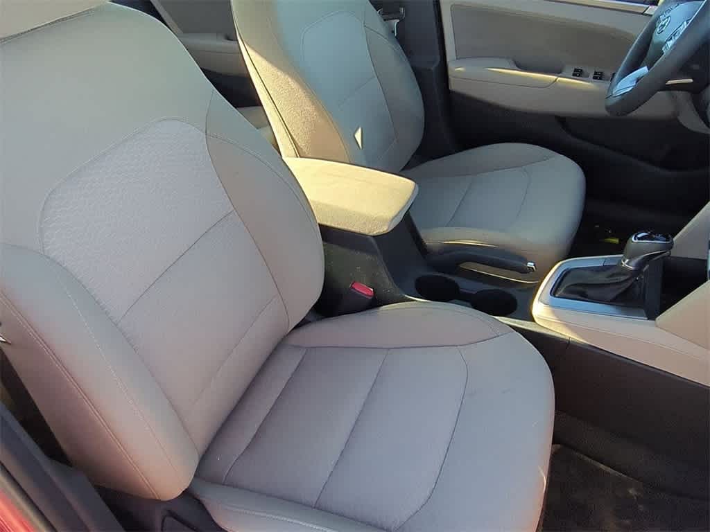 Thumbnail: 2019 Hyundai Elantra - 19