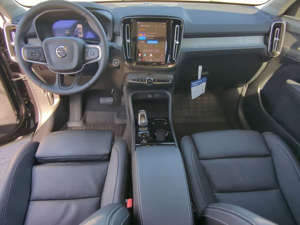 Thumbnail: 2026 Volvo XC40 - 14