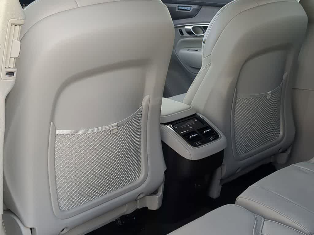 Thumbnail: 2026 Volvo XC90 - 17