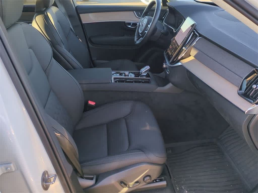 Thumbnail: 2025 Volvo XC90 - 14
