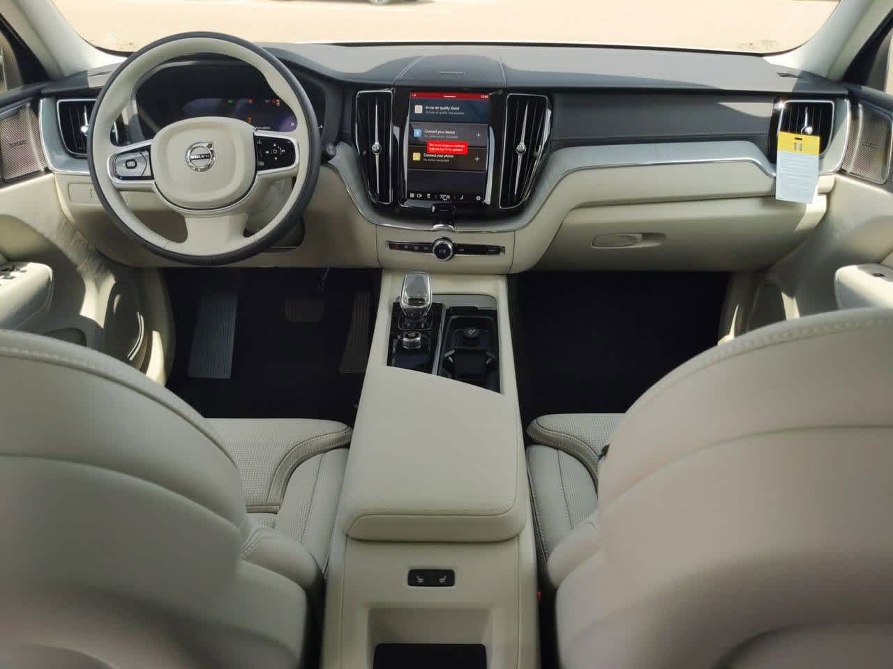 Thumbnail: 2025 Volvo XC60 - 13