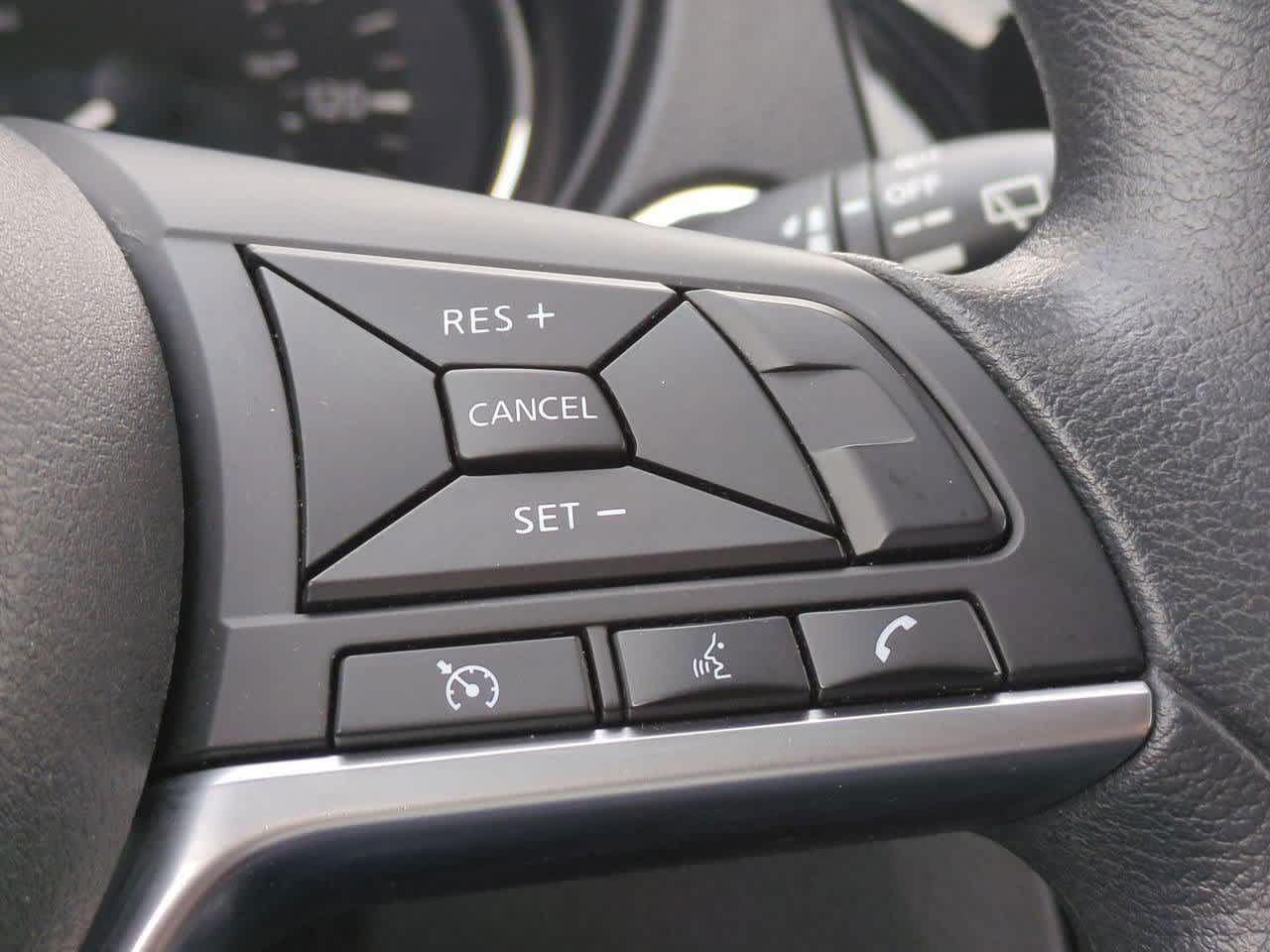 Thumbnail: 2019 Nissan Rogue Sport - 23