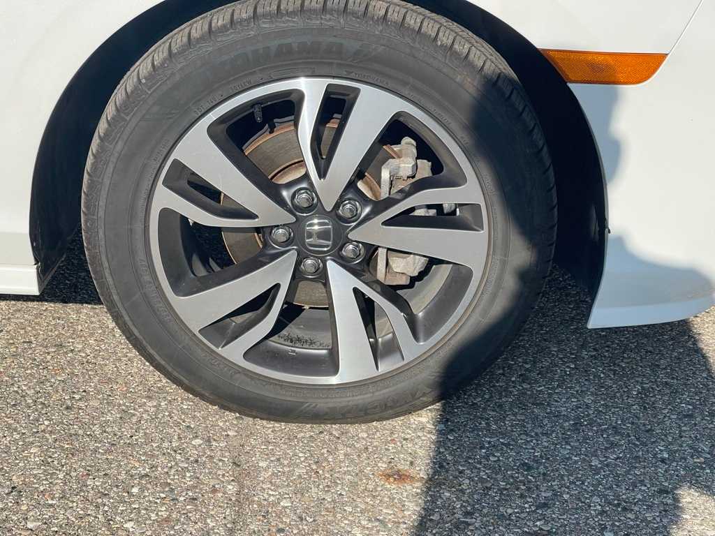 Thumbnail: 2021 Honda Odyssey - 18