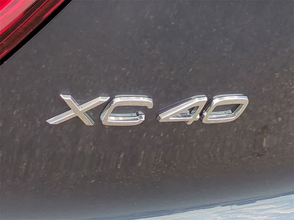 Thumbnail: 2026 Volvo XC40 - 12